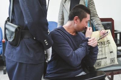 老总偷车获刑半年 自称为“限号”时图个方便